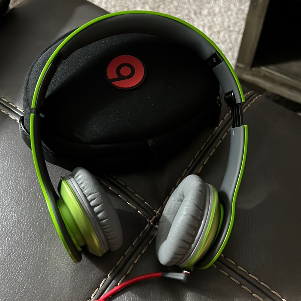 Beats Headphones-lime green-wired